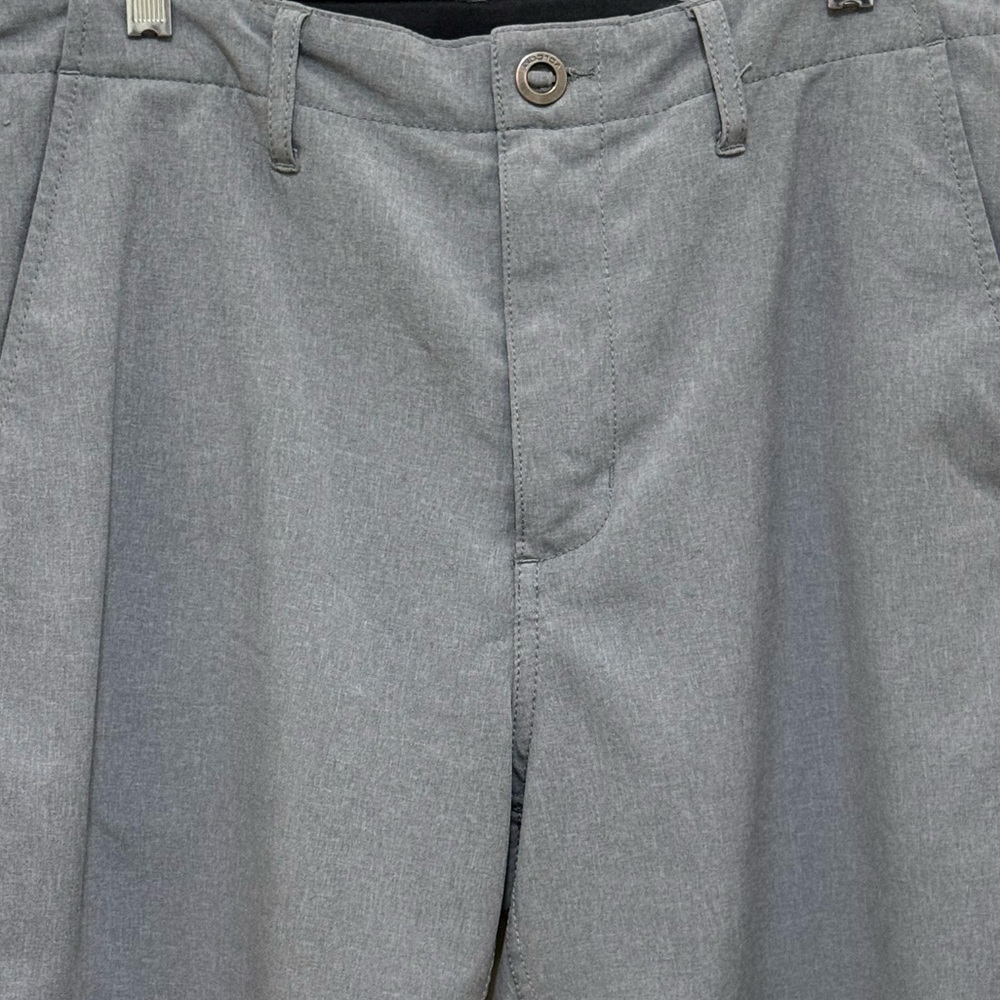 Like New Men's Volcom Gray Shorts